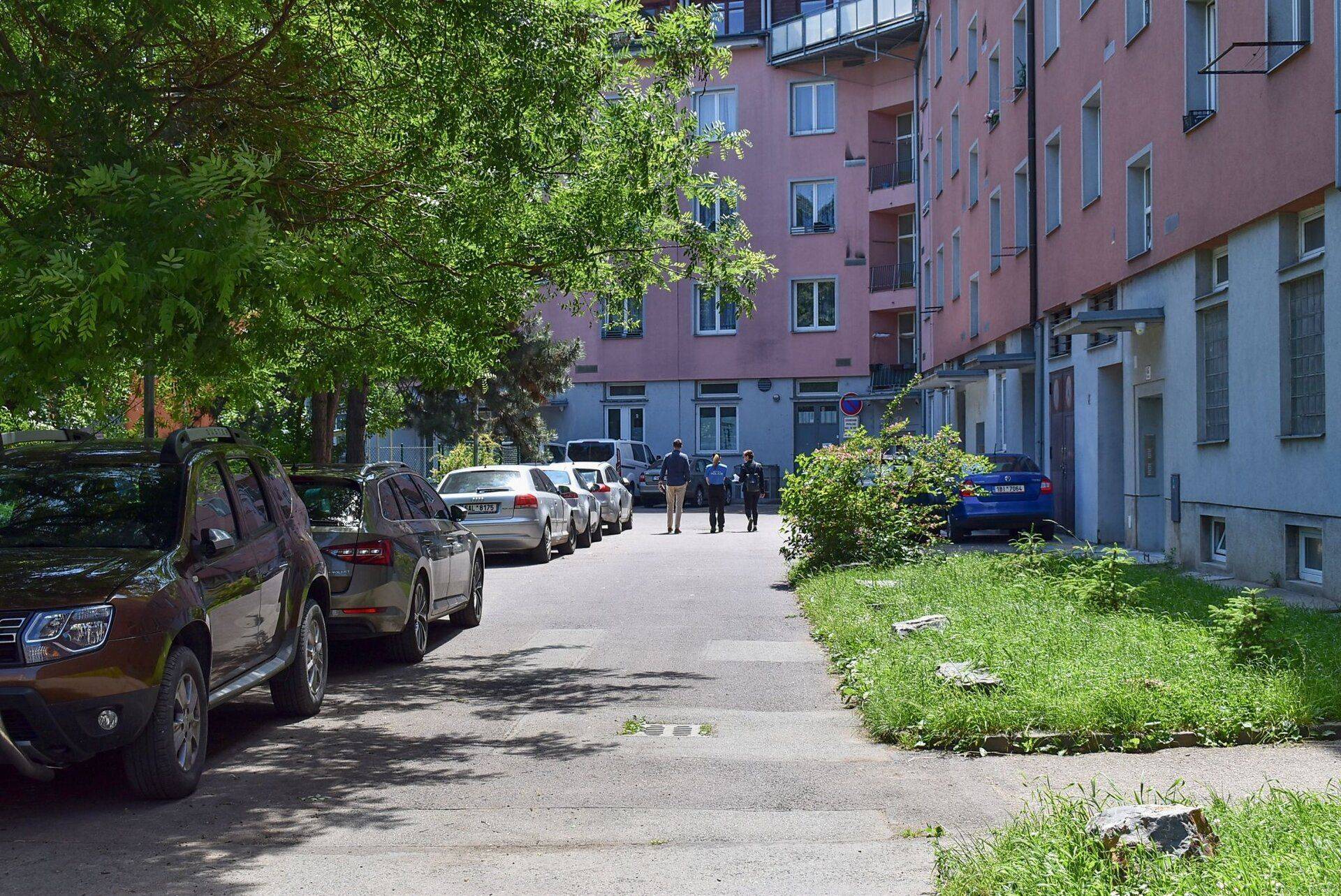 Vnitrobloky bez cizích aut. Brno-střed rozšiřuje úspěšný model regulace na další lokality