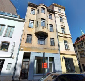 Dům na Dominikánském náměstí 11 čeká oprava. Přinese kanceláře, obchodní prostory i uvolněné byty na Starobrněnské 7